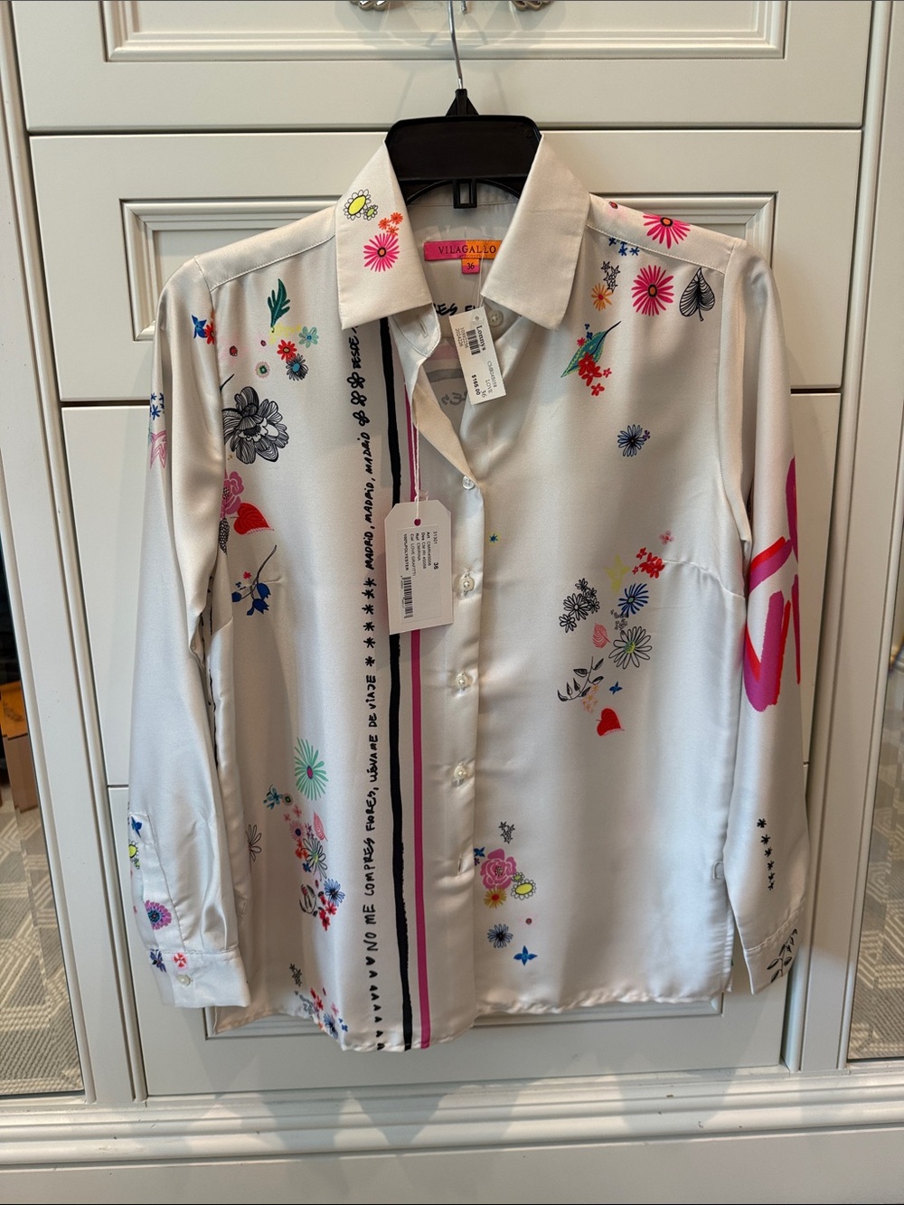 NWT VILAGALLO BUTTON DOWN LOVE GRAFITTI TOP